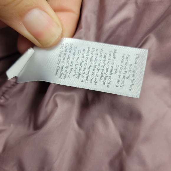 Athleta Womens Down Puffer Vest Hooded Rose Mauve Size‎ Small Lightweight Hiking - Picture 9 of 16